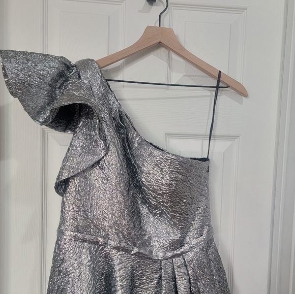 Mac DuggalAsymmetric Metallic Tea-Length Dress - Picture 5 of 7